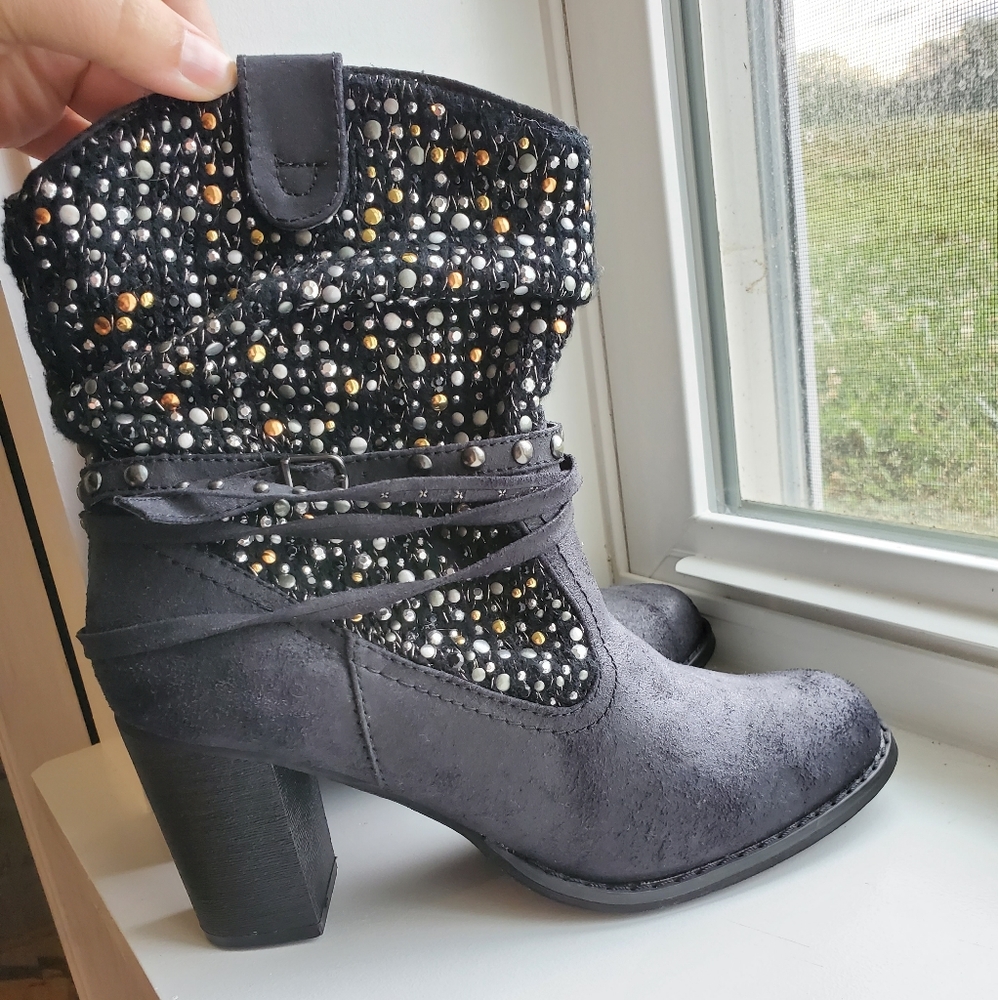 Not Rated boots